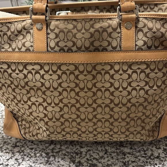 Coach Bag Extra Large~ Very Good Condition~Lots of Storage!!!! - Picture 7 of 16